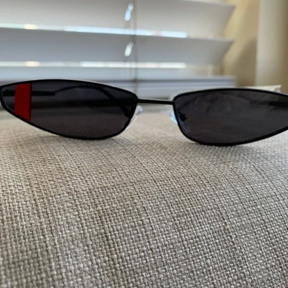 Sunglasses cat eye shape Women metal small cat eye designer red striped